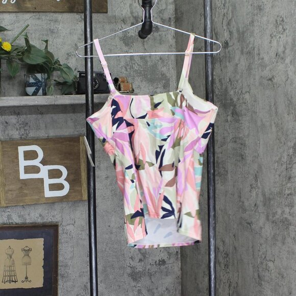 Raisins Womens Trendy Plus Size Aries Tankini Swim Top P840640 Pink Multi 16W - Picture 2 of 6